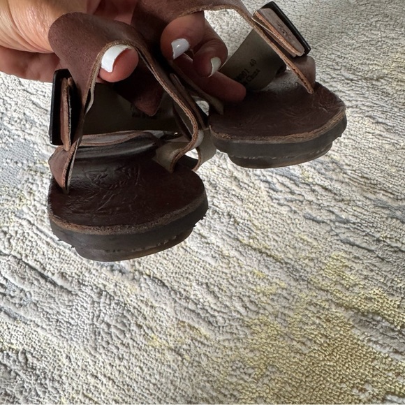 Fly London Sandals Bian flats Leather Sandals Brown strappy gladiator 40 9 9.5 - Picture 11 of 13